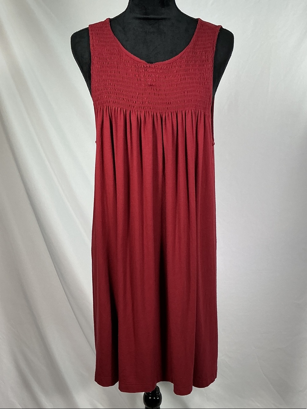 LOFT Beach Sleeveless Smocked Yoke Tank Top Burgundy Large
